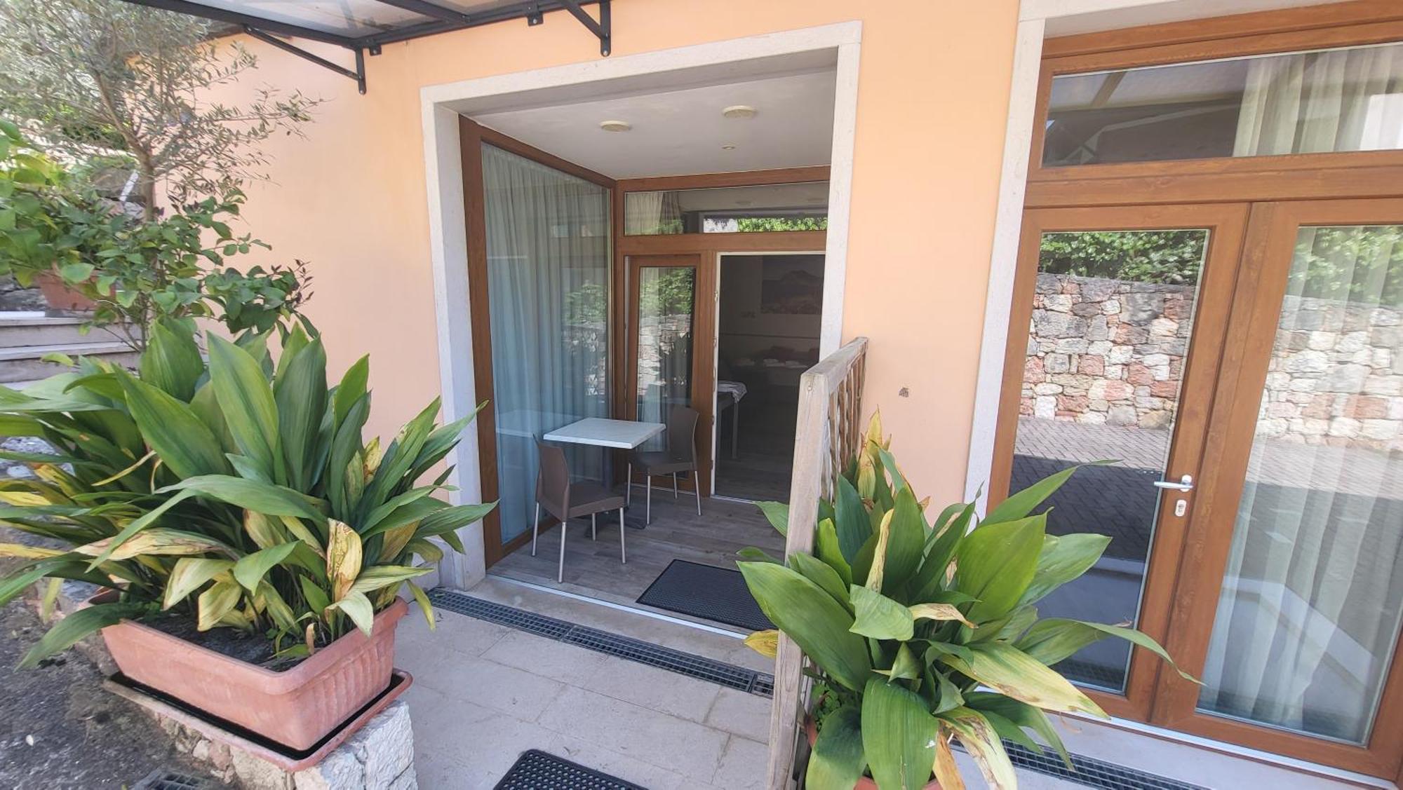 Residence Villa Margherita เบรนโซเน ซูล การ์ดา ภายนอก รูปภาพ