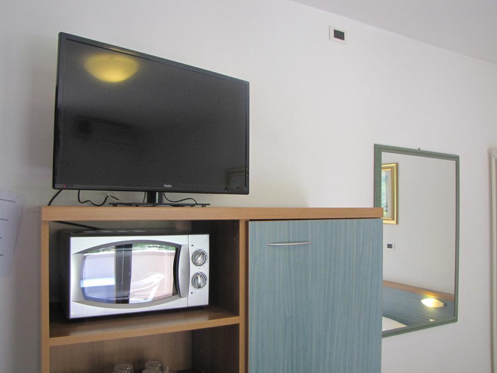 Residence Villa Margherita เบรนโซเน ซูล การ์ดา ภายนอก รูปภาพ
