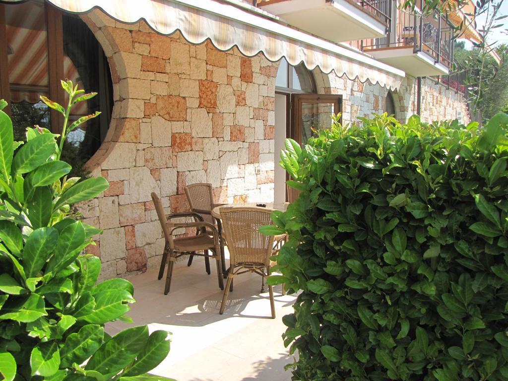 Residence Villa Margherita เบรนโซเน ซูล การ์ดา ภายนอก รูปภาพ