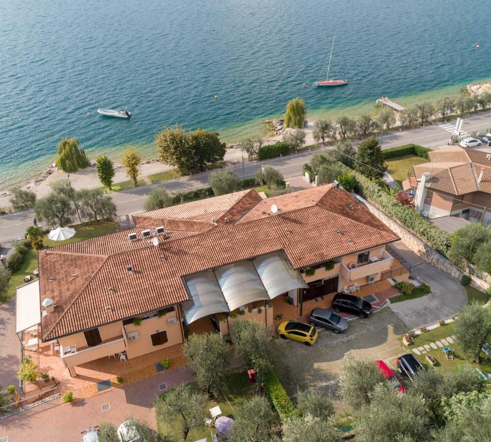 Residence Villa Margherita เบรนโซเน ซูล การ์ดา ภายนอก รูปภาพ